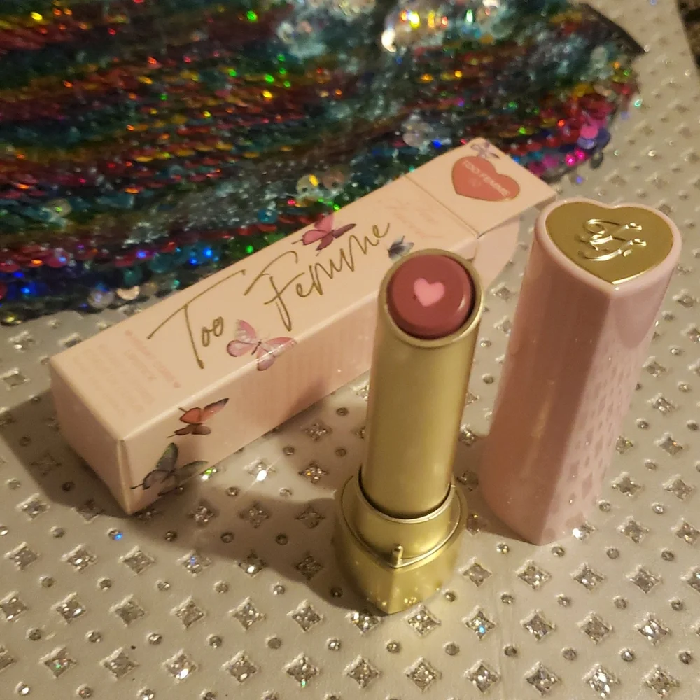 ❇️🧚‍♀️TOO FEMME Too Faced RARE Too Femme Heart Core Lipstick NWT